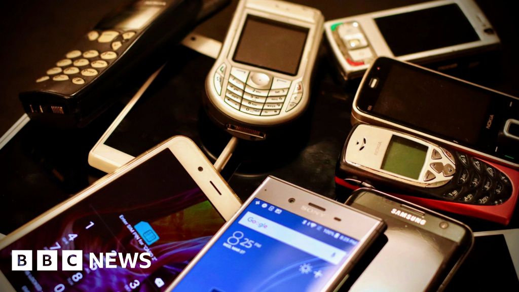 E-waste: Five billion phones to be thrown away in 2022