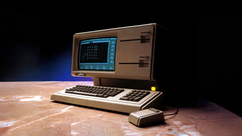 Pioneering Apple Lisa goes “open source” thanks to Computer History Museum