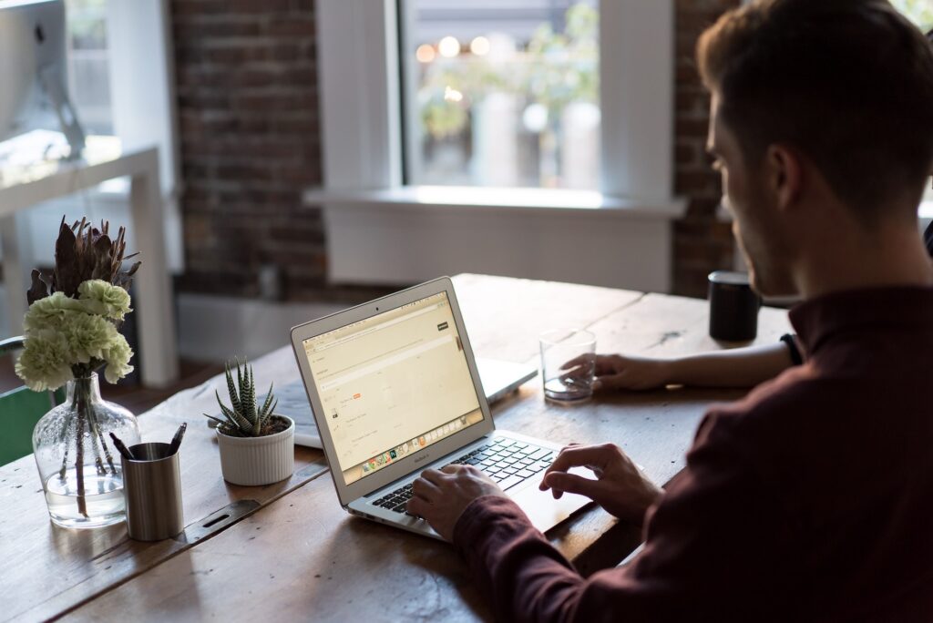 how-brick-mortar-businesses-can-transition-into-ecommerce-in-2021