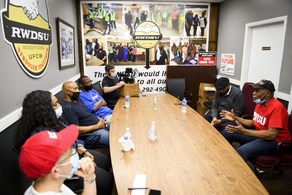 amazon-is-way-ahead-in-the-historic-warehouse-union-vote-the-battles-still-not-over