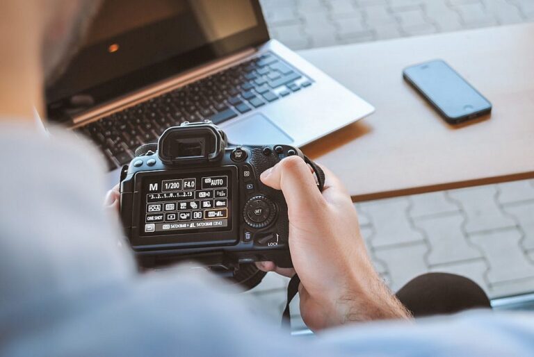 How Photographers Can Monetize Their Unique Skills Through Social Media