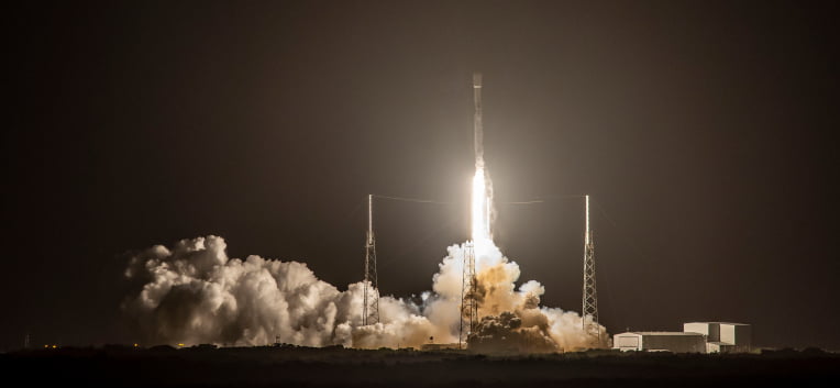 spacex-launches-60-more-starlink-satellites
