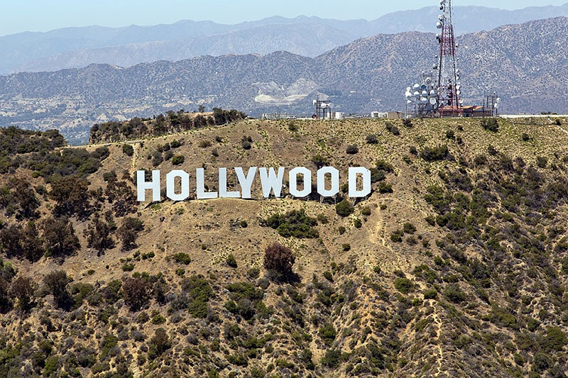 Hollywood-Hills-wallpaper-The-look-of-the-famous Cool Los Angeles wallpaper options to put on your desktop background