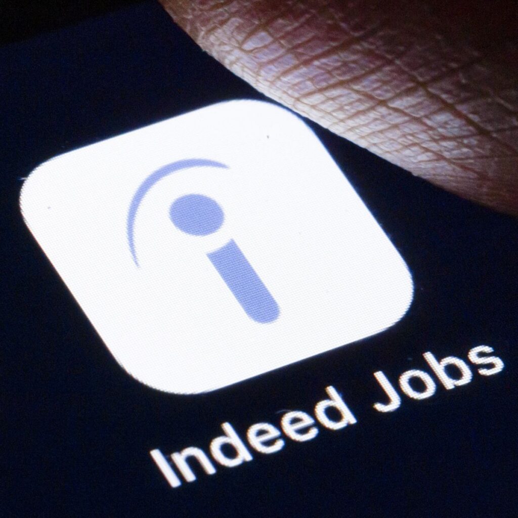 why-everybodys-hiring-but-nobodys-getting-hired