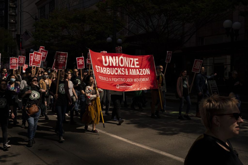 why-unions-are-growing-and-shrinking-at-the-same-time