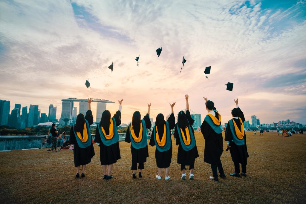 5 Ways That Recruiters Can Scoop Up Top Talent from the Class of 2023